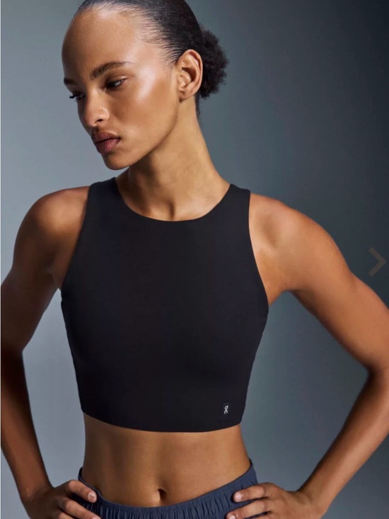 On Clouds Other - NWT On Women's Core 2-in-1 Crop Sz Small